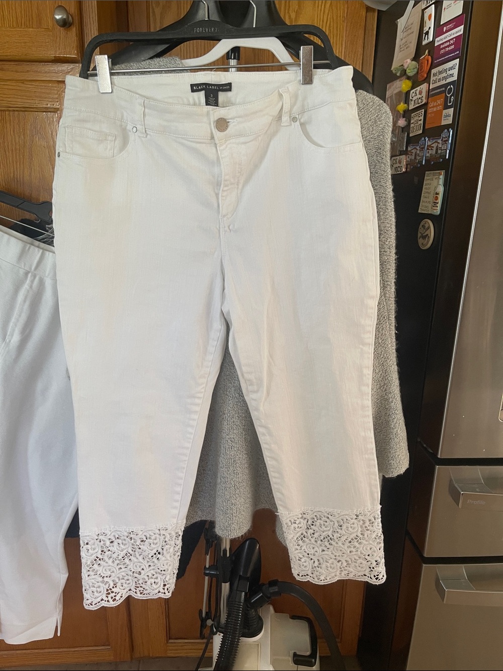 Black Label by Chico's White Embroidered Eyelet 2 or Larger